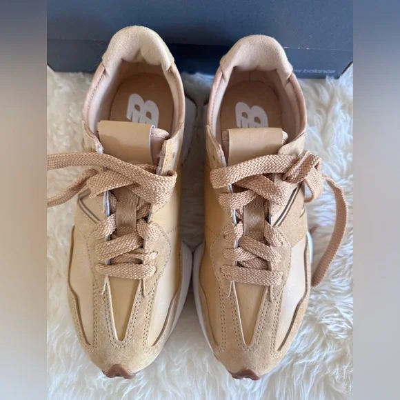 New Balance Beige/Tan Retro Style Sneakers - Picture 3 of 10